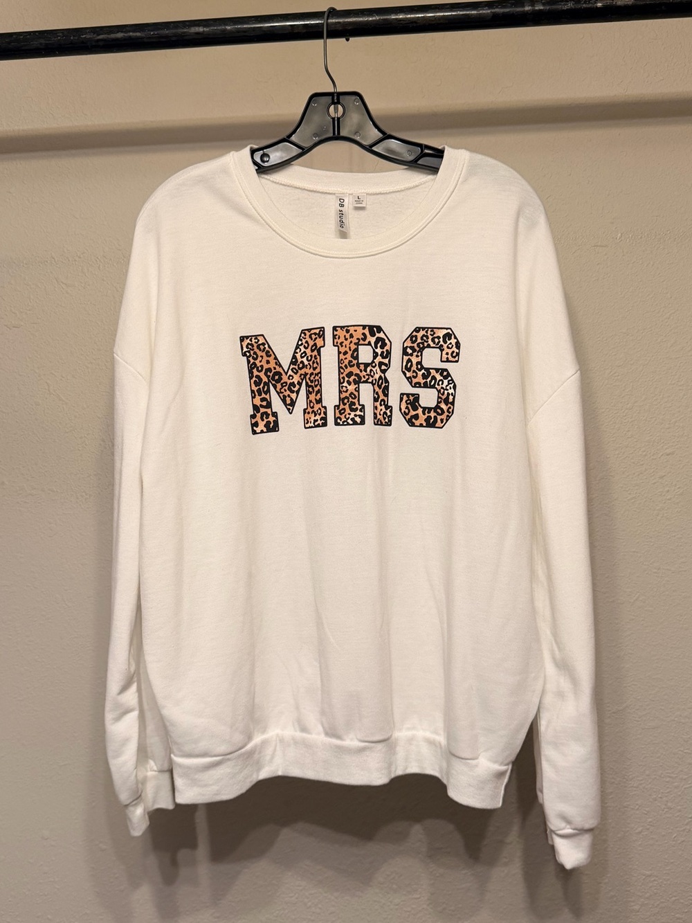 White Leopard-Print 'MRS' Crewneck Sweatshirt
